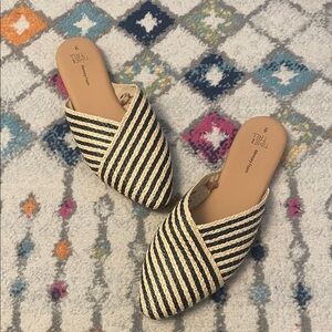 Women’s woven slides